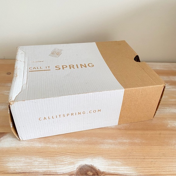 Call It Spring Chunky Heeled Ankle Strap Women’s Sandals - Tan / Brown - Picture 12 of 15